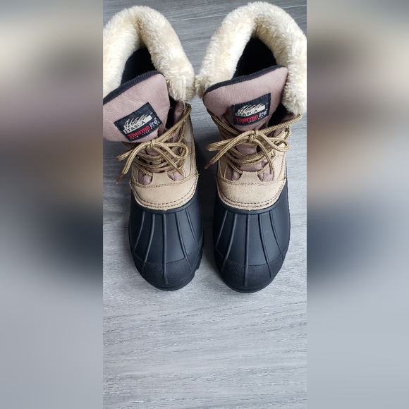 SOLD! Itasca Thermolite Cedar Womens Snow Boots size 9 - Picture 2 of 11
